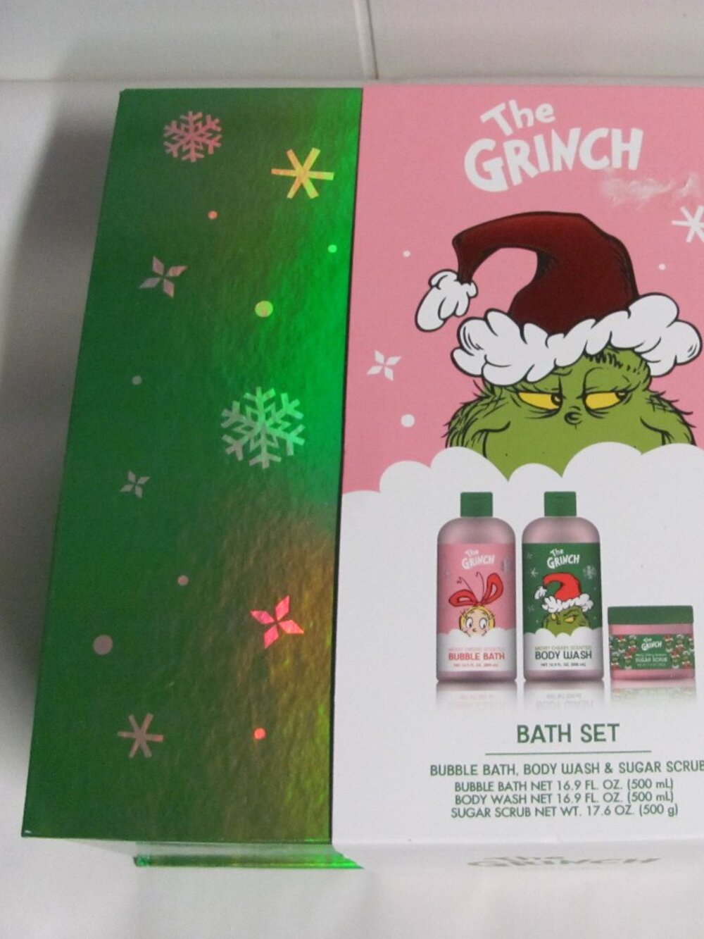 GRINCH 3 PIECE BATH SET NEW IN PACKAGE - Picture 2 of 7
